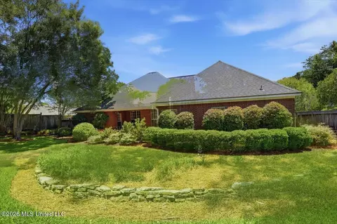 Exterior - 2004 Walden Pl, Brandon, MS 39042 photo 9 of 10