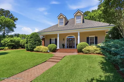 Exterior - 2004 Walden Pl, Brandon, MS 39042 photo 2 of 10