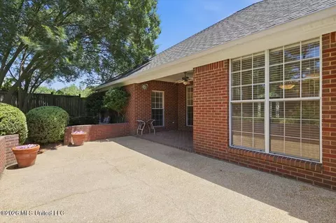 Exterior - 2004 Walden Pl, Brandon, MS 39042 photo 5 of 10