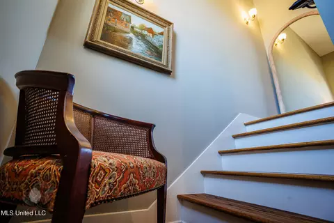 Entry Way - 862 Long Leaf Cir, Brandon, MS 39042 photo 4 of 6
