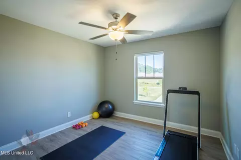 Bedroom - 862 Long Leaf Cir, Brandon, MS 39042 photo 3 of 6