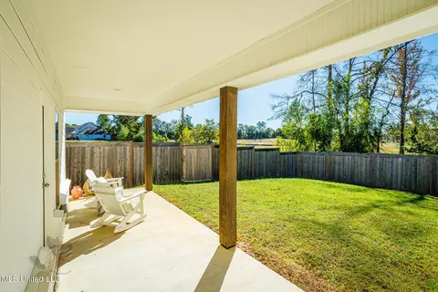 Exterior - 862 Long Leaf Cir, Brandon, MS 39042 photo 4 of 5