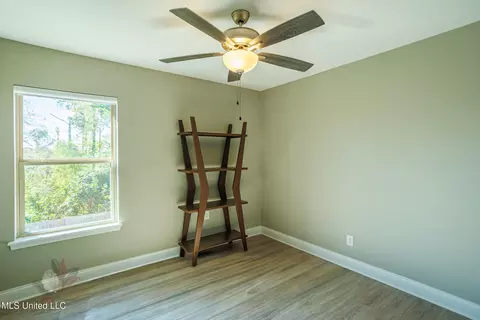 Bedroom - 862 Long Leaf Cir, Brandon, MS 39042 photo 5 of 6