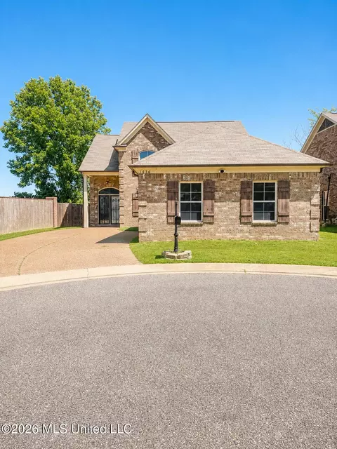 1436 N Arbor Lake Dr, Horn Lake, MS 38637