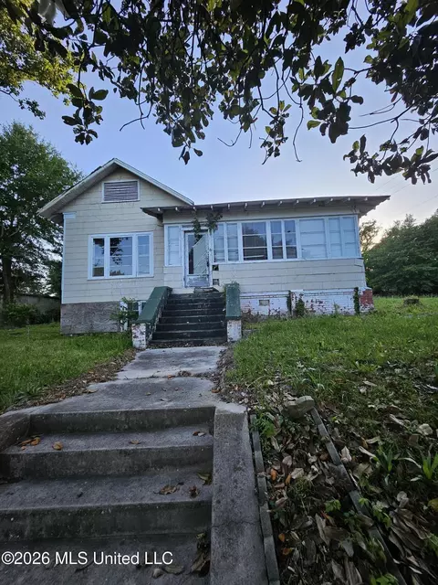 604 S Broadway St, Mccomb, MS 39648