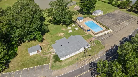 Exterior - 280 Thunderbird Dr, Hernando, MS 38632 photo 12 of 14