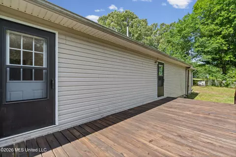 Exterior - 280 Thunderbird Dr, Hernando, MS 38632 photo 4 of 14