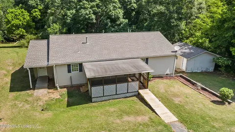 Exterior - 280 Thunderbird Dr, Hernando, MS 38632 photo 10 of 14