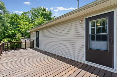 Exterior - 280 Thunderbird Dr, Hernando, MS 38632 photo 5 of 14