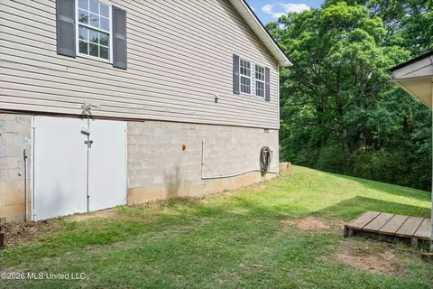 Exterior - 280 Thunderbird Dr, Hernando, MS 38632 photo 6 of 14