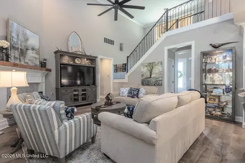 Living - 1478 Ashtons Ln, Hernando, MS 38632 photo 4 of 4