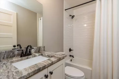 Bath - 1478 Ashtons Ln, Hernando, MS 38632 photo 4 of 4