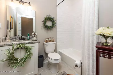 Bath - 1478 Ashtons Ln, Hernando, MS 38632 photo 1 of 4