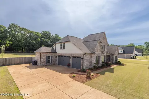 Exterior - 1478 Ashtons Ln, Hernando, MS 38632 photo 14 of 16