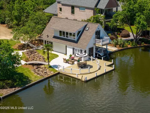 166 Bridgewater Dr, Madison, MS 39110