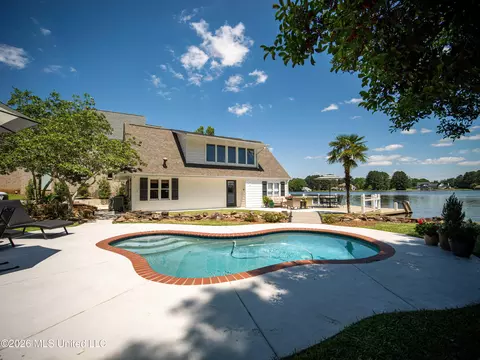 Exterior - 166 Bridgewater Dr, Madison, MS 39110 photo 3 of 7