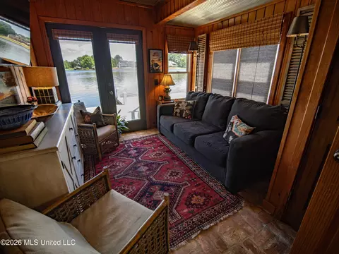 Living - 166 Bridgewater Dr, Madison, MS 39110 photo 1 of 1