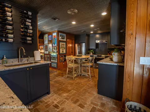 Kitchen - 166 Bridgewater Dr, Madison, MS 39110 photo 1 of 1