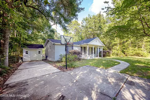 8320 Pine Cone Dr, Gautier, MS 39553