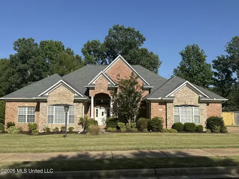 704 Shadow View Dr, Hernando, MS 38632