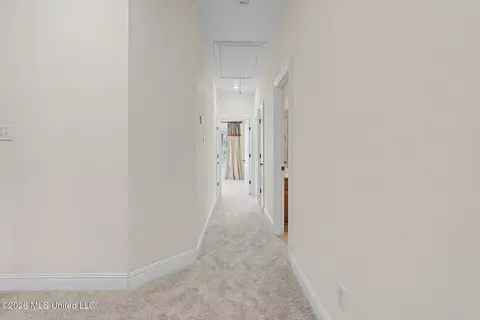 Entry Way - 704 Shadow View Dr, Hernando, MS 38632 photo 4 of 4