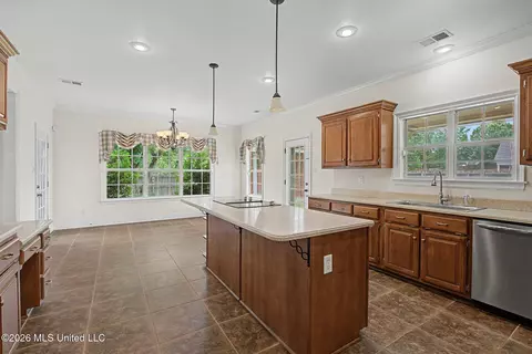 Kitchen - 704 Shadow View Dr, Hernando, MS 38632 photo 1 of 5