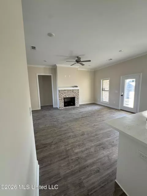 702 Kathleen Dr, Canton, MS 39046 photo 3