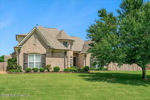 7846 Brent Hogue Dr, Olive Branch, MS 38654
