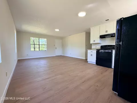 Living - 184 Brushy Creek Rd, Lucedale, MS 39452 photo 3 of 3
