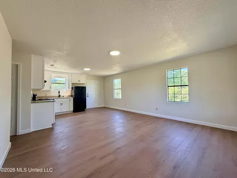 Living - 184 Brushy Creek Rd, Lucedale, MS 39452 photo 2 of 3