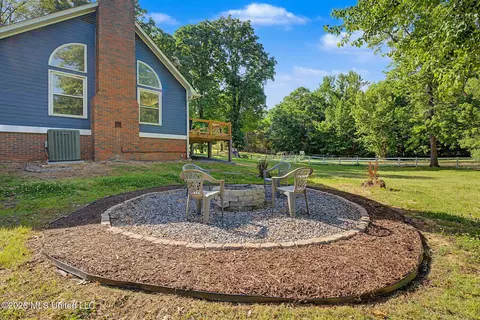 Exterior - 66 S Robertson Rd, Hernando, MS 38632 photo 6 of 7