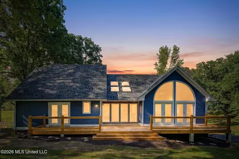 66 S Robertson Rd, Hernando, MS 38632