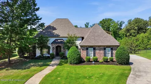 319 Buckingham Ct, Ridgeland, MS 39157