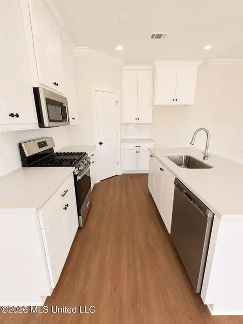 Kitchen - 704 Kathleen Dr, Canton, MS 39046 photo 2 of 2