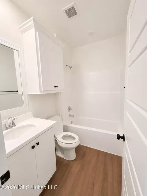 Bath - 704 Kathleen Dr, Canton, MS 39046 photo 1 of 3