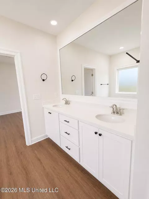 Bath - 704 Kathleen Dr, Canton, MS 39046 photo 2 of 3