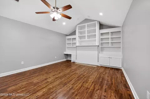 Living - 1127 Oak Glen Pl, Jackson, MS 39212 photo 9 of 10