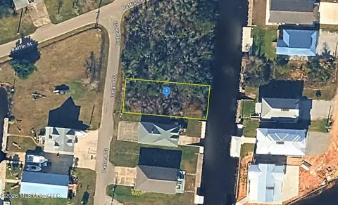 11040 Iceland St, Bay Saint Louis, MS 39520