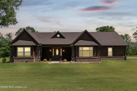 104 Oakley Cv, Senatobia, MS 38668