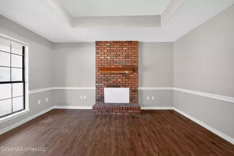 Living - 4253 Cypress Dr, Jackson, MS 39212 photo 2 of 3