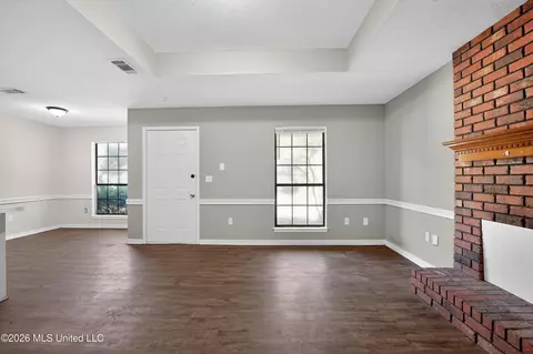 Living - 4253 Cypress Dr, Jackson, MS 39212 photo 1 of 3