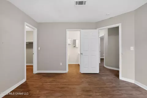 Bedroom - 4253 Cypress Dr, Jackson, MS 39212 photo 7 of 9