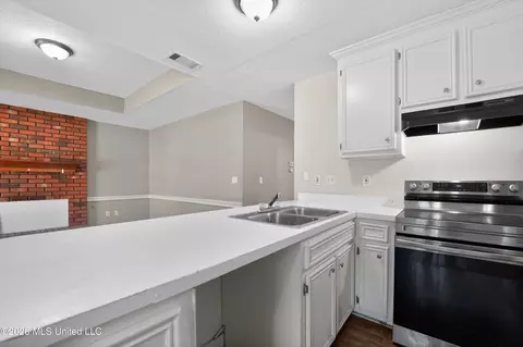 Kitchen - 4253 Cypress Dr, Jackson, MS 39212 photo 1 of 1