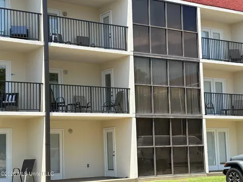 2046 Beach Blvd #224, Biloxi, MS 39531