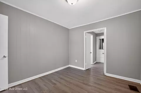Entry Way - 609 Belvedere Rd, Jackson, MS 39206 photo 1 of 5