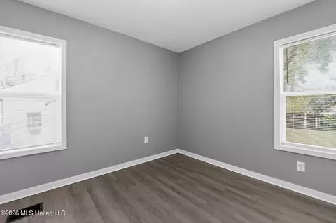 Bedroom - 609 Belvedere Rd, Jackson, MS 39206 photo 3 of 9