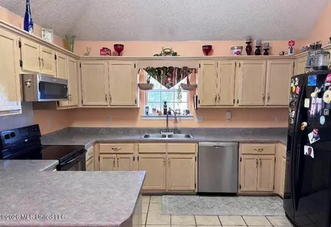 Kitchen - 16725 E Highway 4, Senatobia, MS 38668 photo 1 of 1