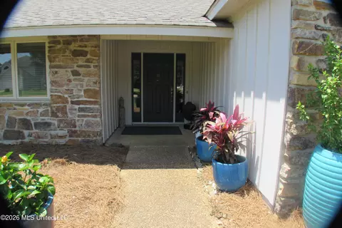 407 Spike Rdg, Canton, MS 39046