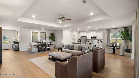 547 Edenberg Bnd, Pearl, MS 39208 photo 9