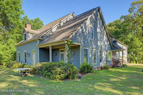 6678 Star Landing Rd, Lake Cormorant, MS 38641